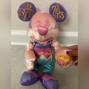 Disney Plush - The Main Attraction Mickey Mouse - It's A Small World